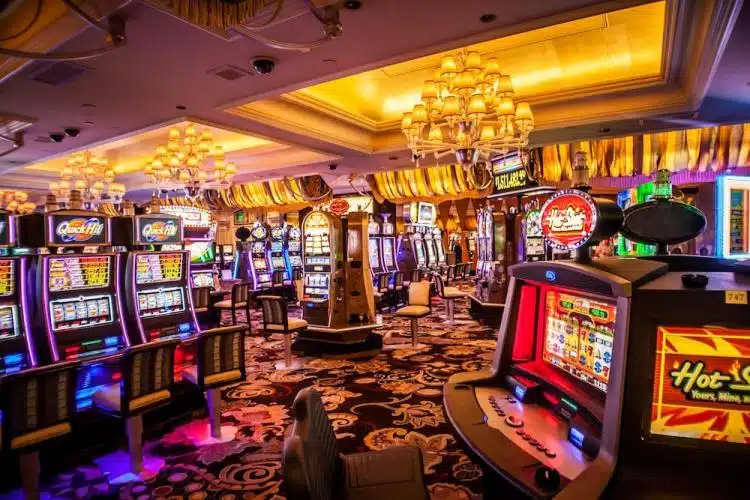 Midnight Reels and Digital Wins: The New Era of Online Entertainment